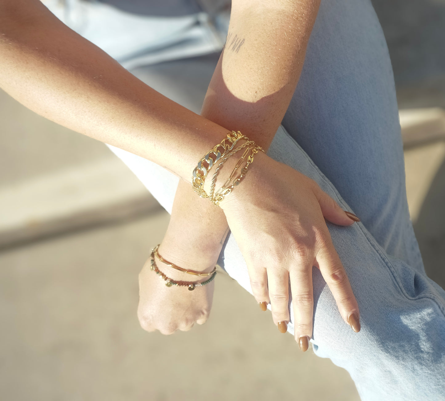 oval link gold bracelet